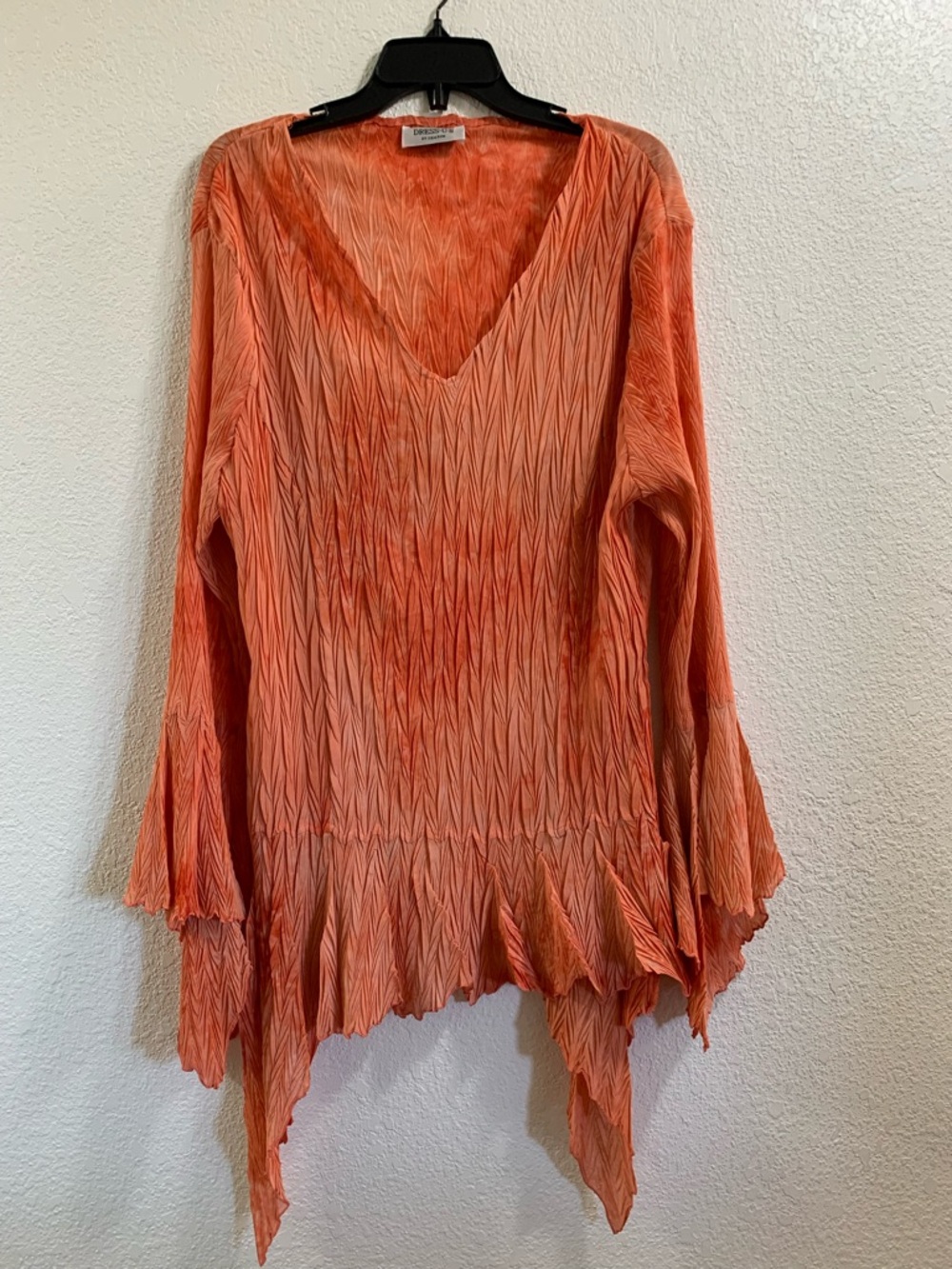Stretched V-Neck Top in Coral Orange